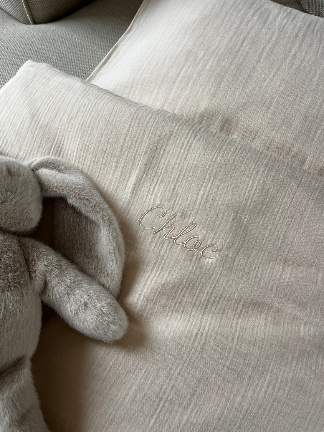 Muslin Baby Sengetøj - Beige 70x100 (TILBUD: Omvendt logo)