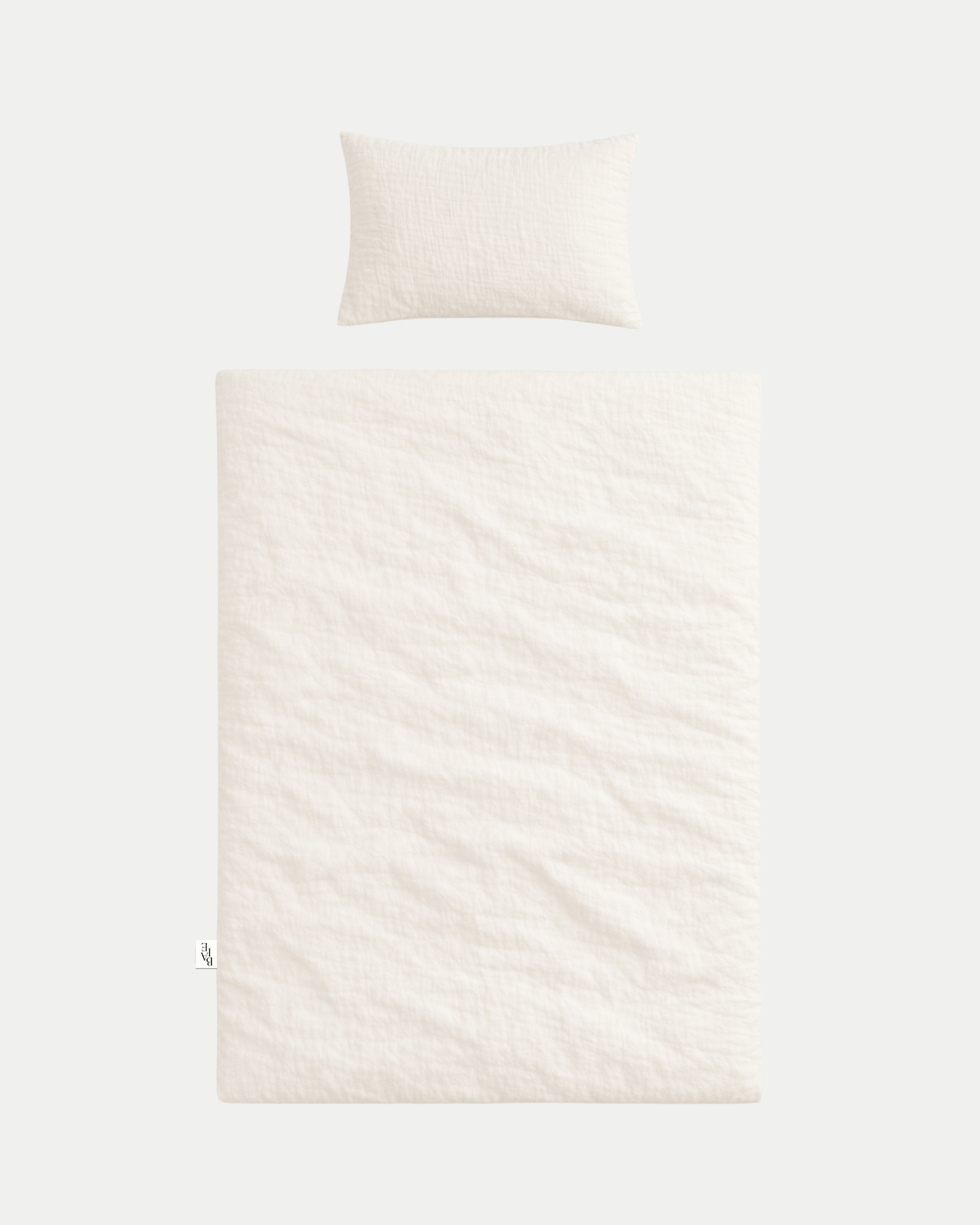 Muslin Junior Sengetøj - Off White 100x140 (TILBUD: Omvendt logo)